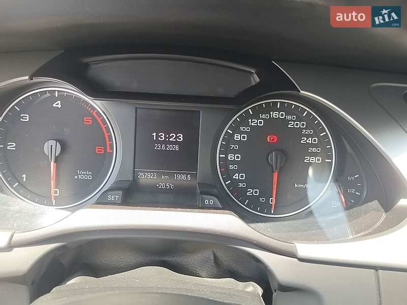 Седан Audi A4 2012 в Львові