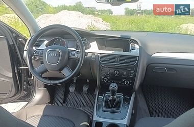 Седан Audi A4 2012 в Львові