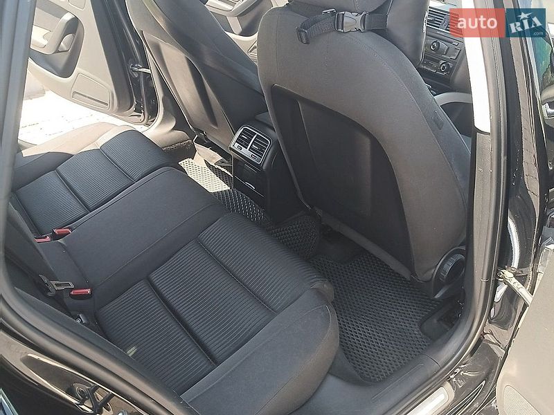 Седан Audi A4 2012 в Львові