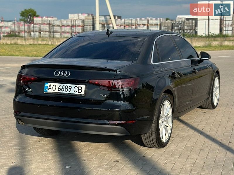 Седан Audi A4 2018 в Хусте