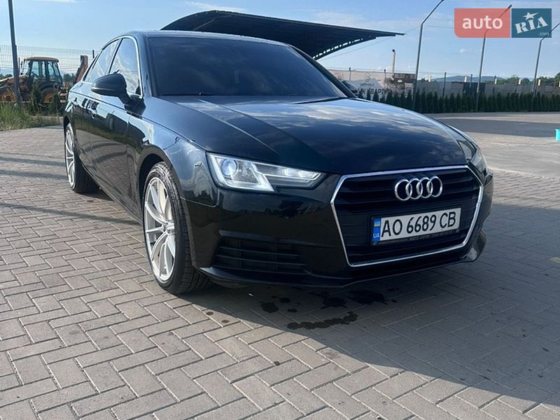 Седан Audi A4 2018 в Хусте