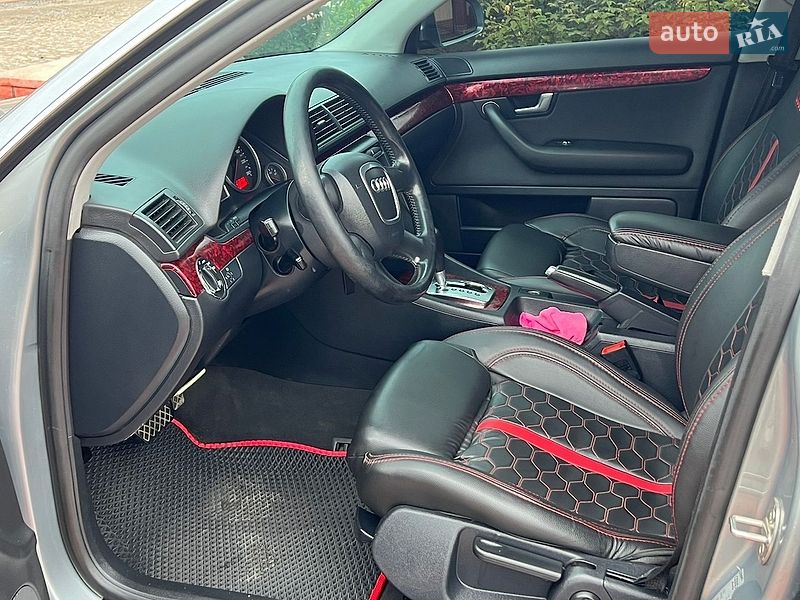 Седан Audi A4 2005 в Тростянце