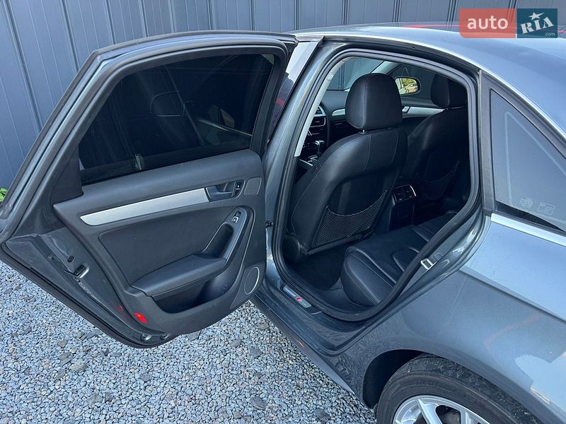 Седан Audi A4 2015 в Луцьку
