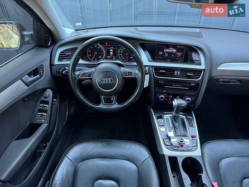 Седан Audi A4 2015 в Луцьку