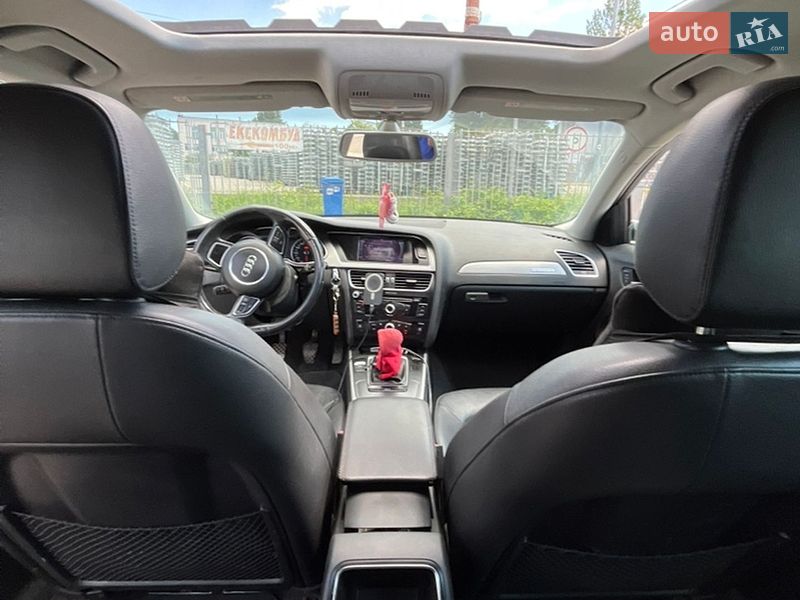 Седан Audi A4 2013 в Львові