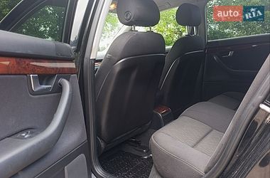Седан Audi A4 2006 в Зорі