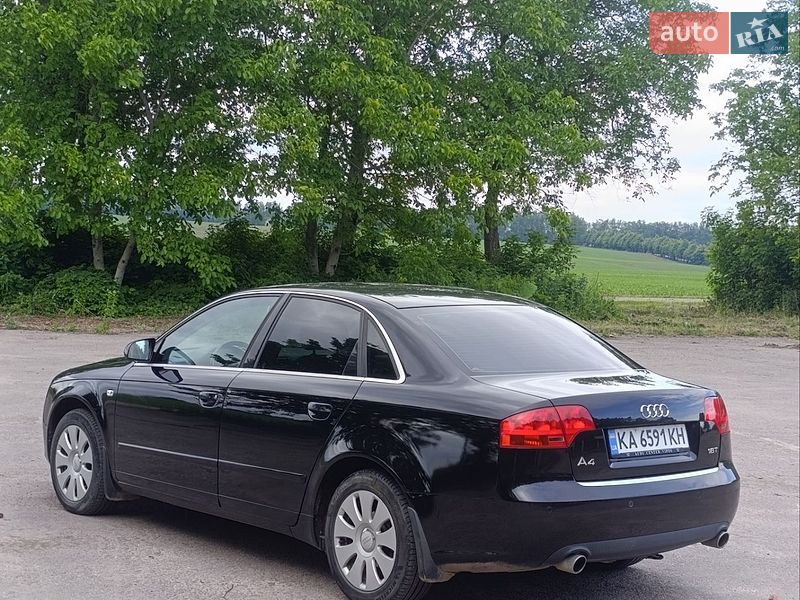 Седан Audi A4 2006 в Зорі