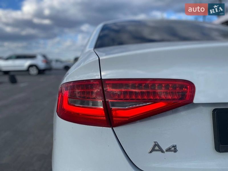 Седан Audi A4 2015 в Києві