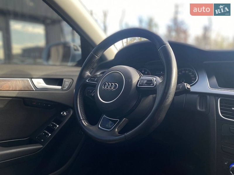 Седан Audi A4 2015 в Києві
