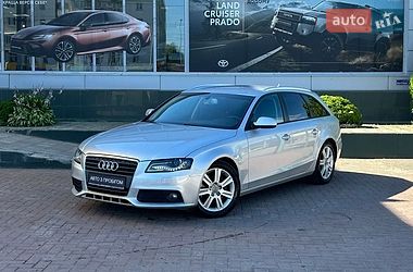 audi a4 2010 в Чернівці від професійного продавця [object Object]