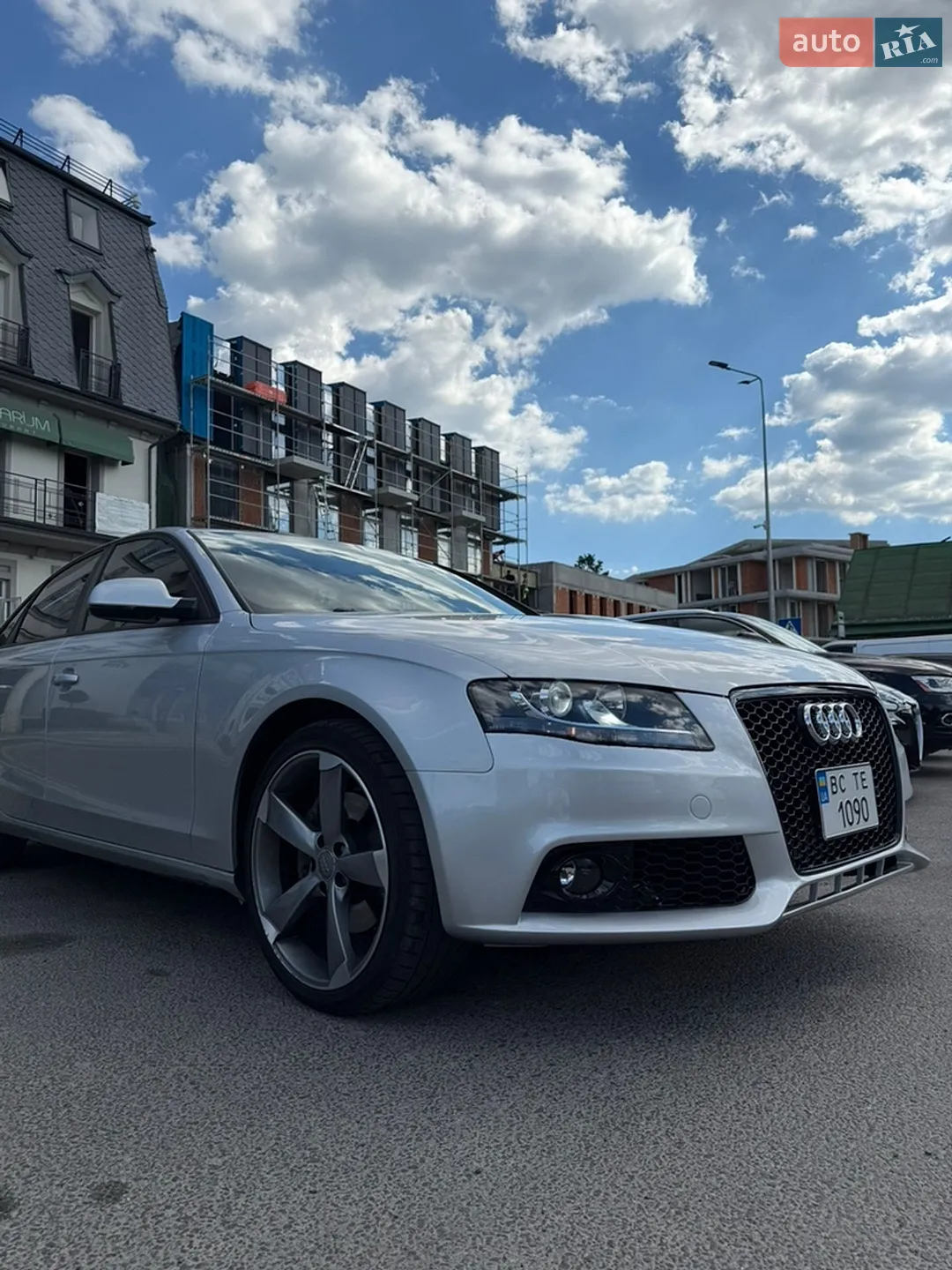 2010 Audi A4 - мініатюра 4