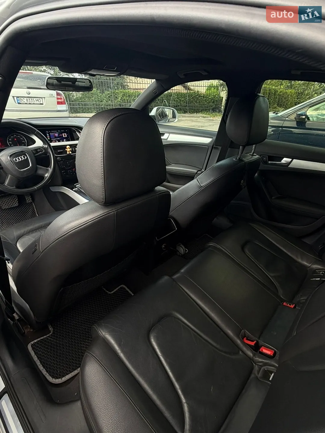 2010 Audi A4 - мініатюра 18