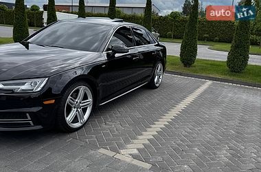 Седан Audi A4 2017 в Львові