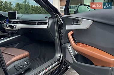 Седан Audi A4 2017 в Львові