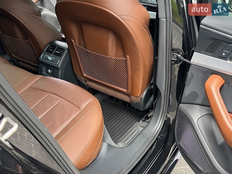 Седан Audi A4 2017 в Львові