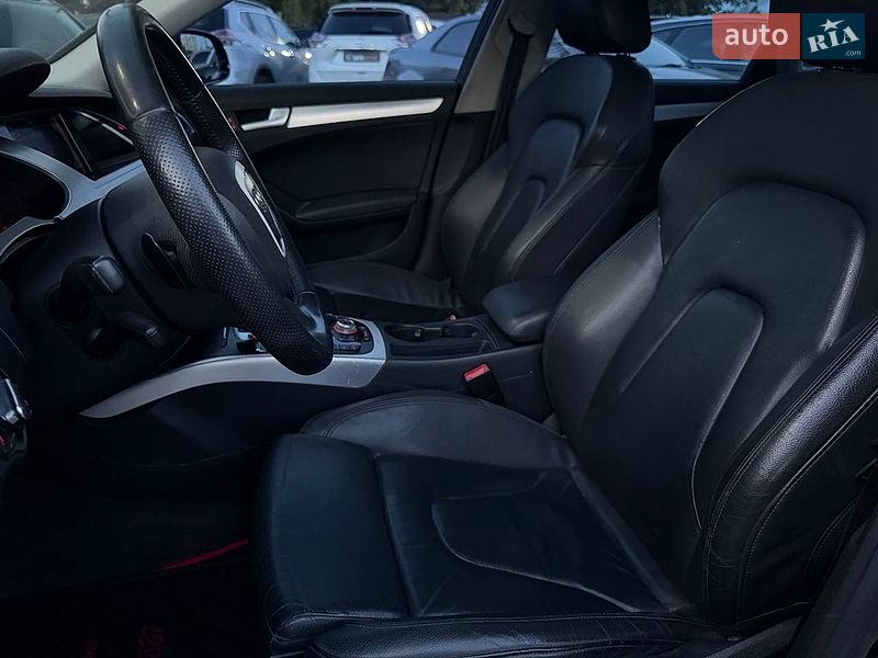 Седан Audi A4 2011 в Харкові