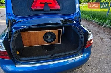 Седан Audi A4 2002 в Ромнах