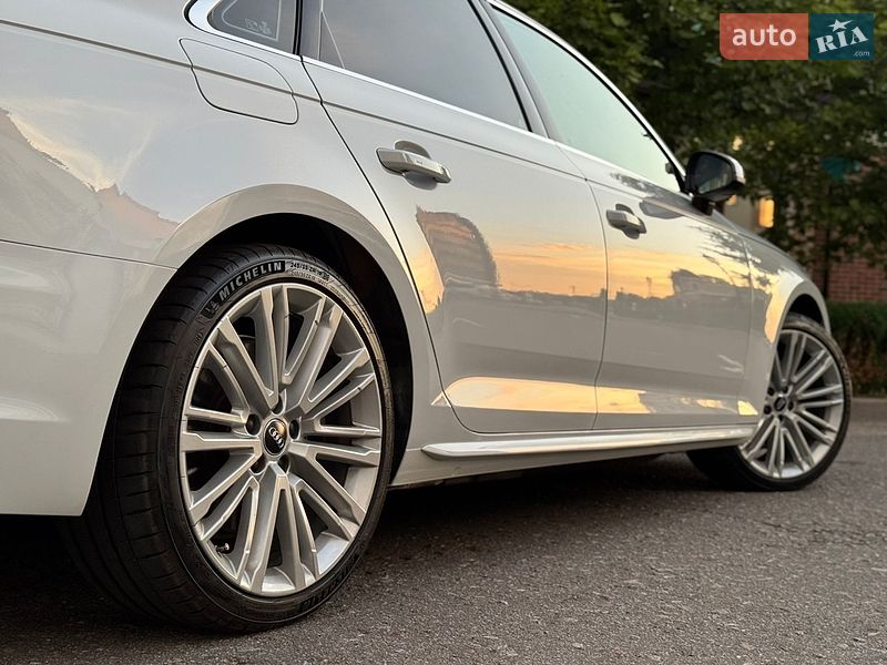 Седан Audi A4 2017 в Києві