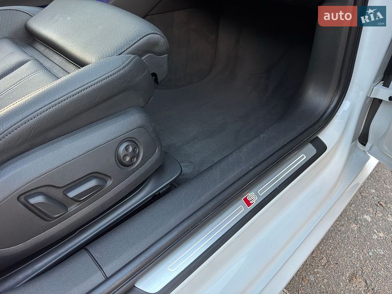 Седан Audi A4 2017 в Києві
