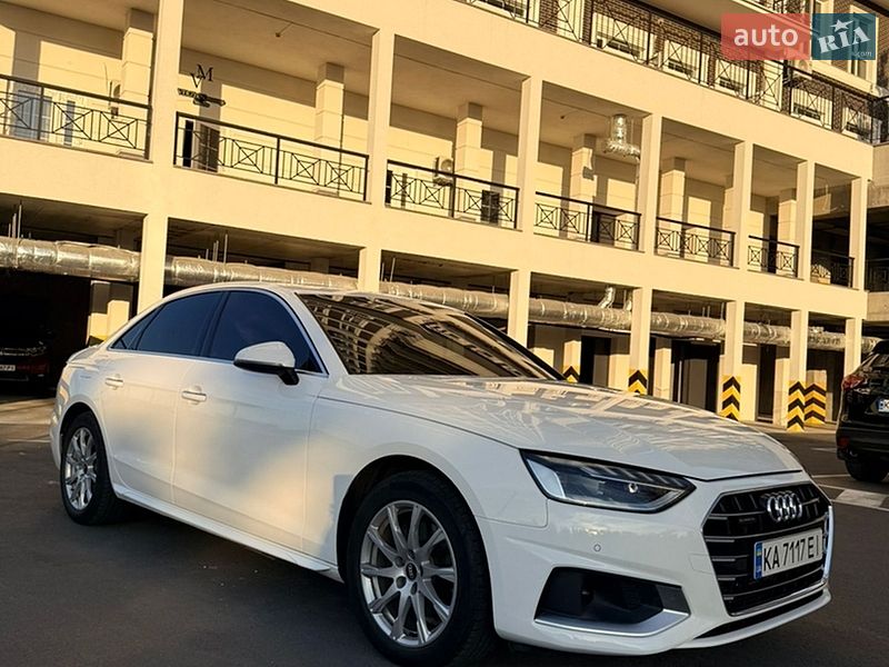Седан Audi A4 2020 в Киеве