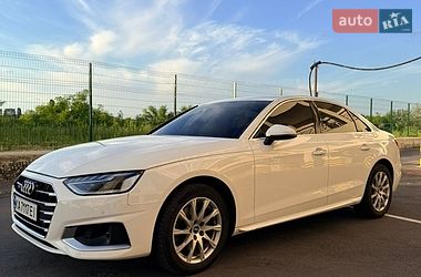 Седан Audi A4 2020 в Киеве