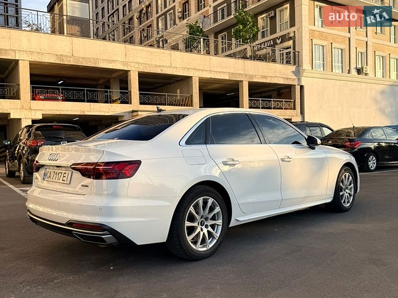 Седан Audi A4 2020 в Киеве