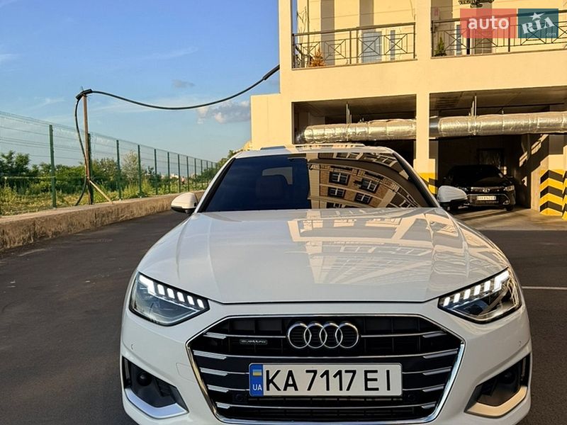 Седан Audi A4 2020 в Киеве