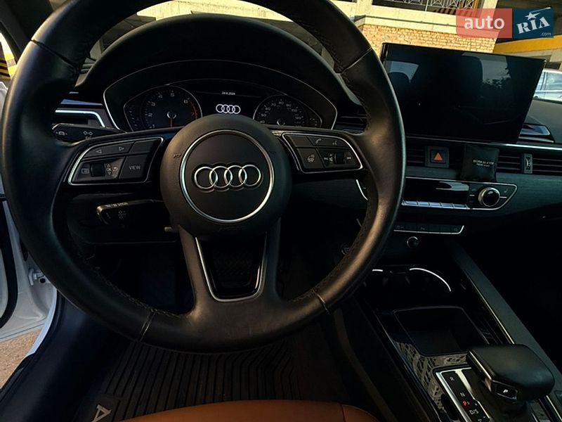 Седан Audi A4 2020 в Киеве