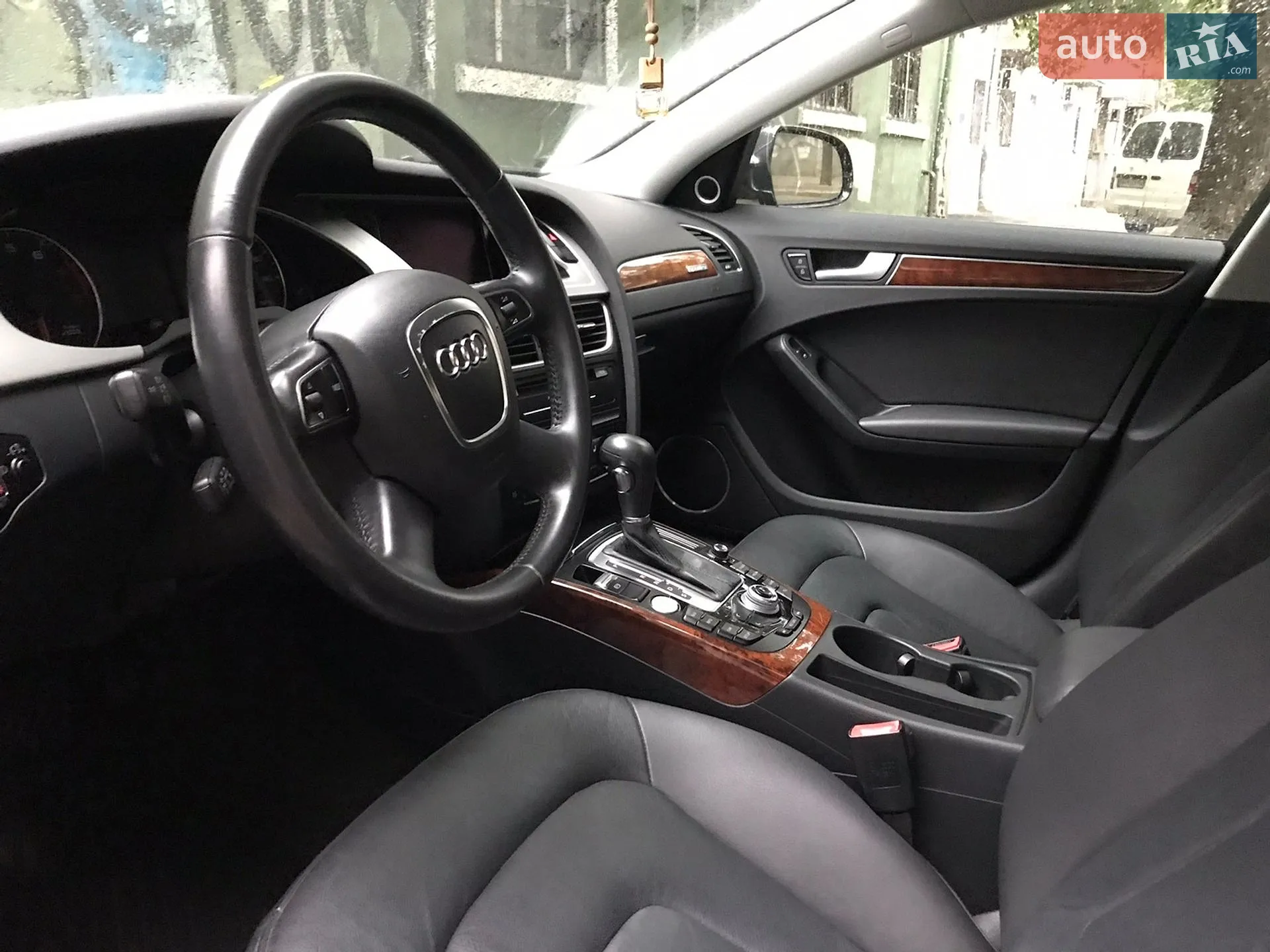 2011 Audi A4 - мініатюра 25