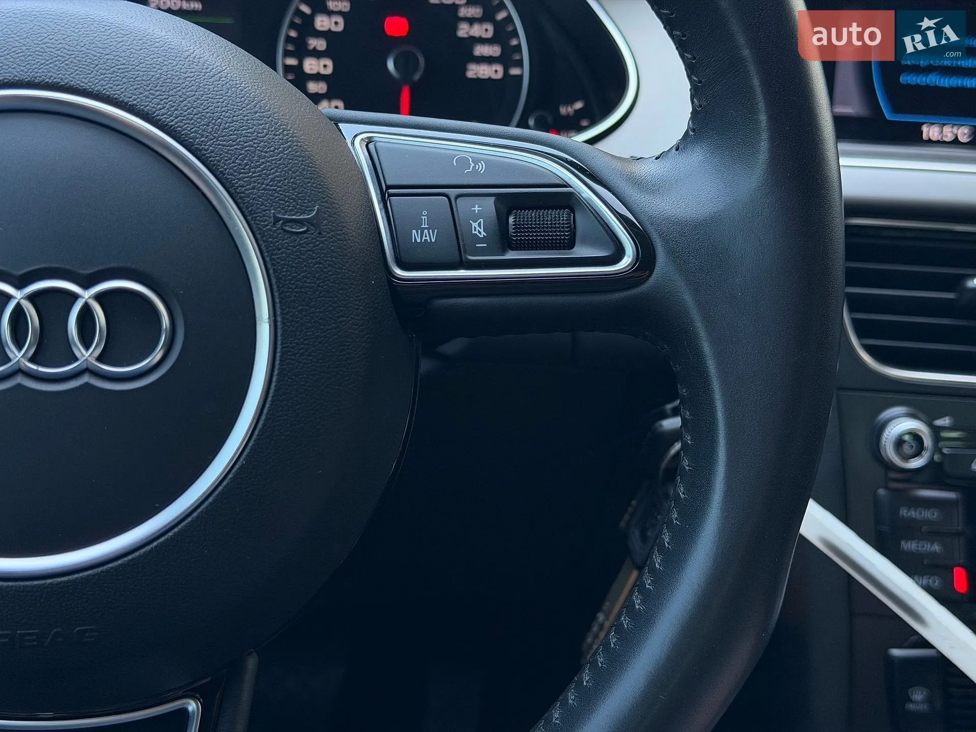 2013 Audi A4 - мініатюра 42