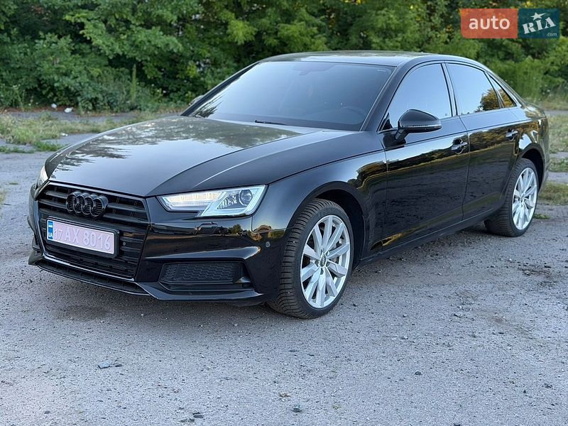 Седан Audi A4 2019 в Лубнах