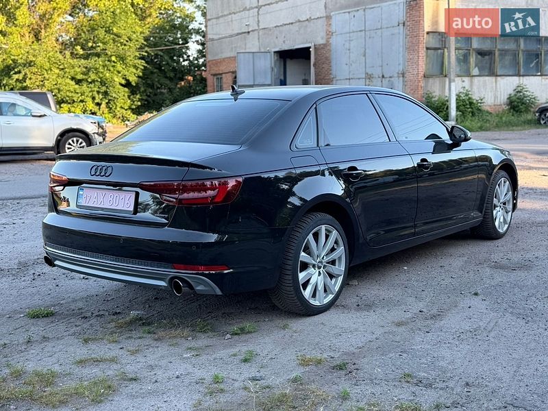 Седан Audi A4 2019 в Лубнах