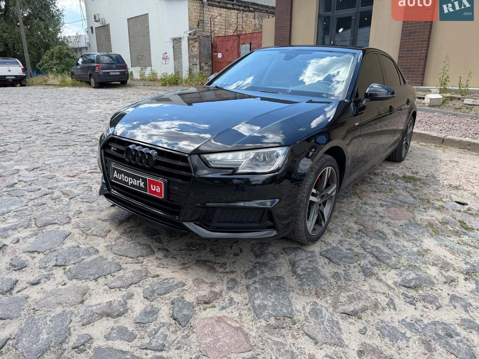 2018 Audi A4 - фото 1