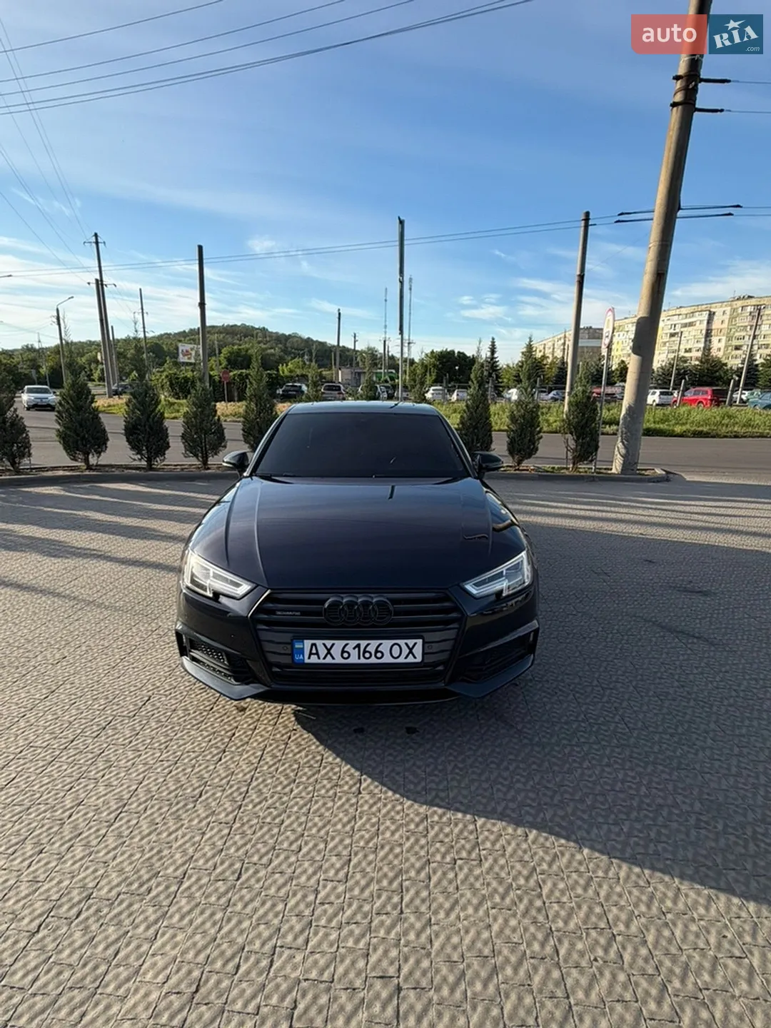 Audi A4 2018 VIN WAUENAF48JN015659 фото оголошення 11 з 22