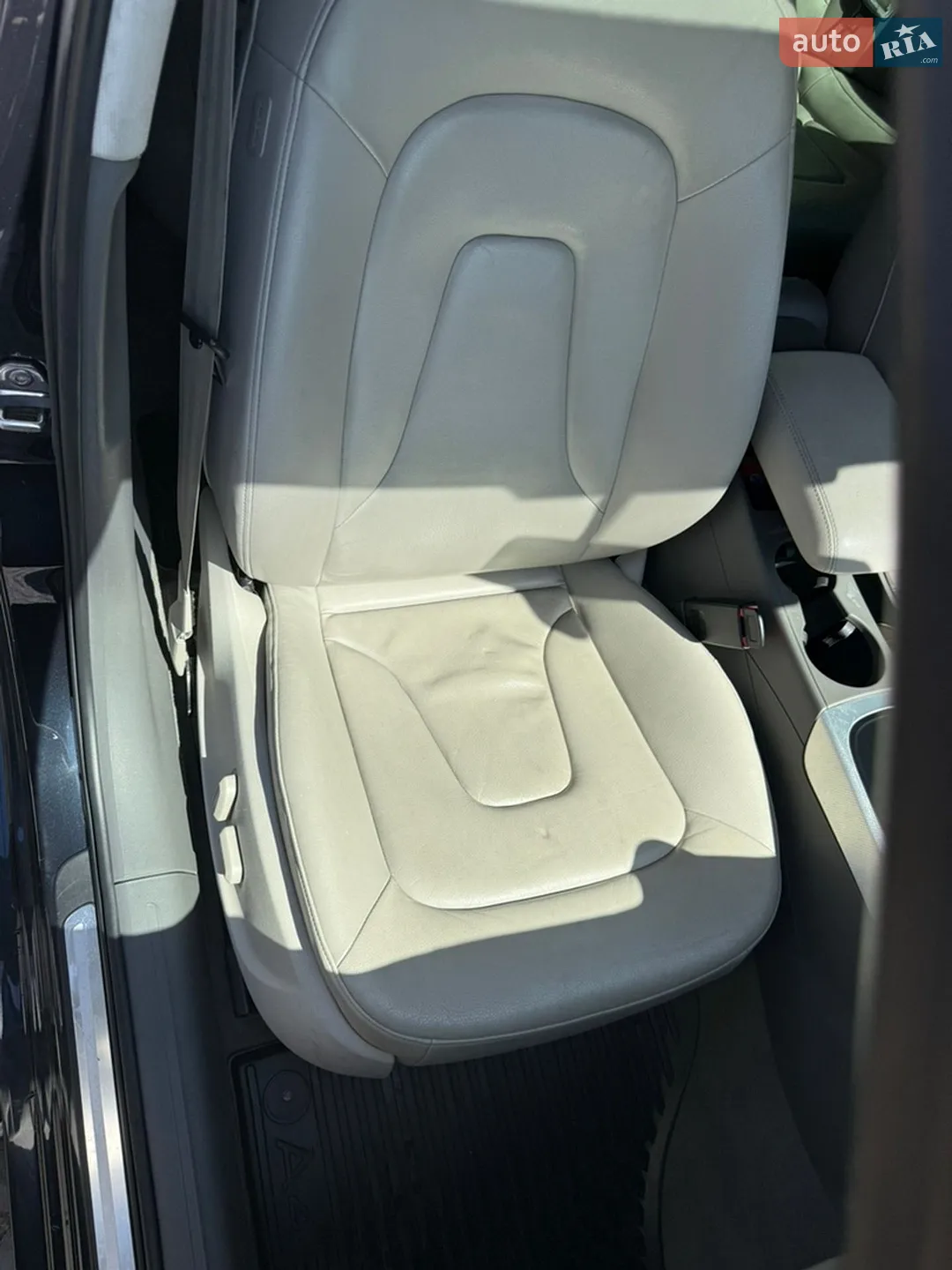 2011 Audi A4 - мініатюра 13