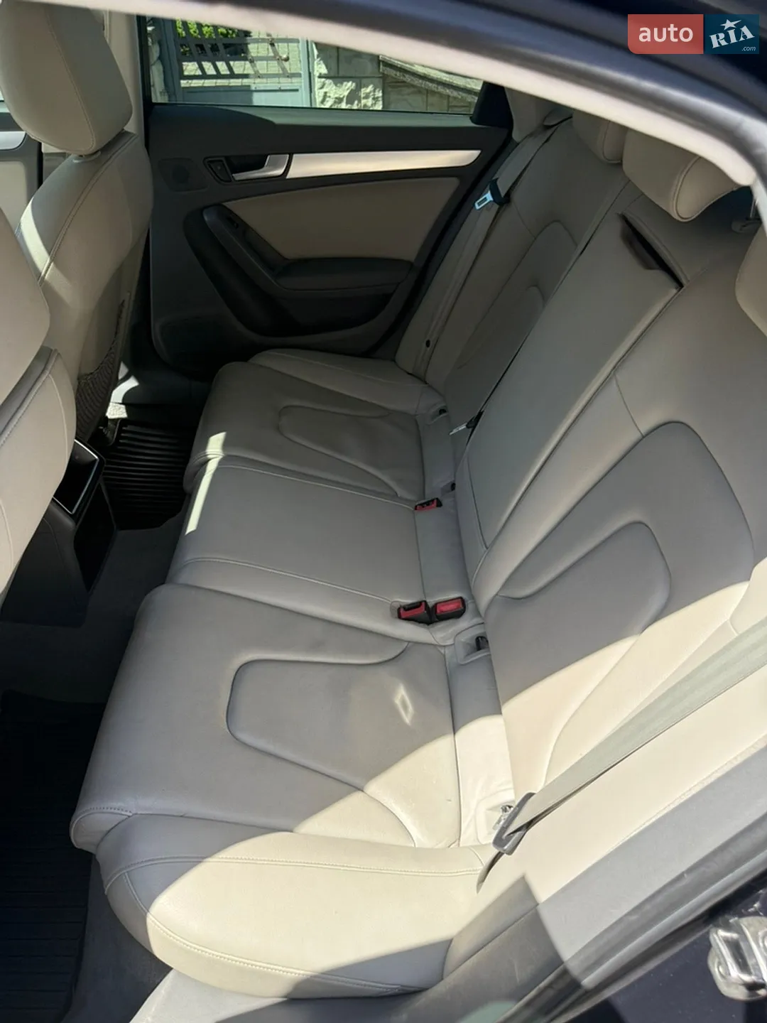 2011 Audi A4 - мініатюра 18