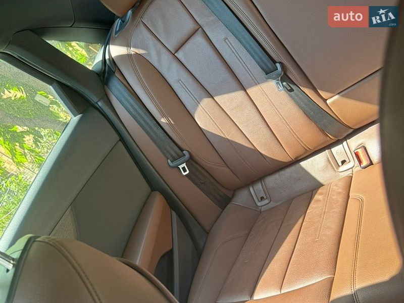 Седан Audi A4 2019 в Дніпрі