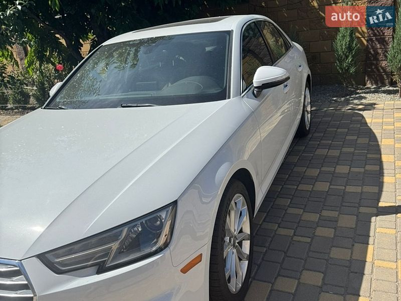 Седан Audi A4 2019 в Дніпрі