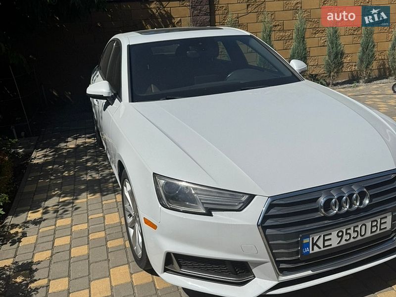 Седан Audi A4 2019 в Дніпрі