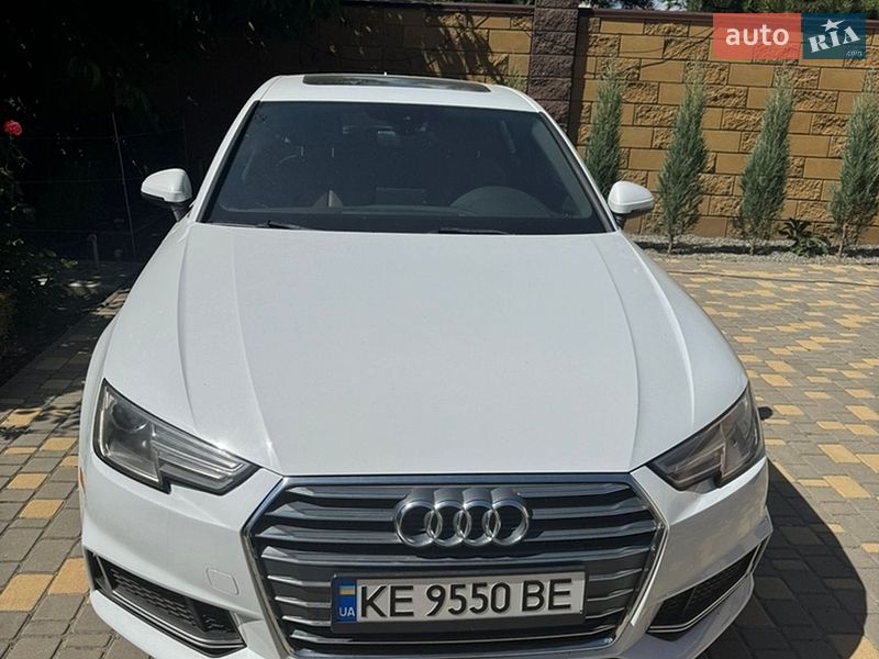 Седан Audi A4 2019 в Дніпрі
