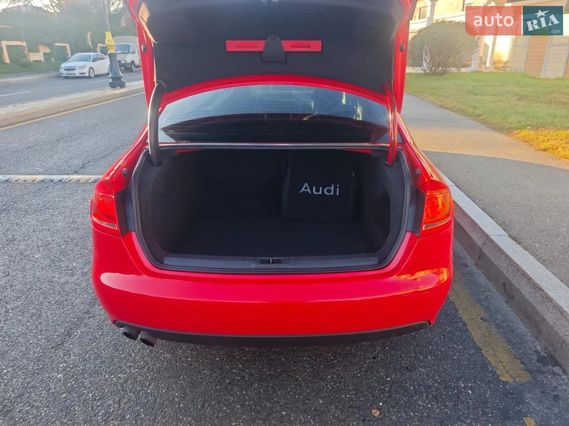 2010 Audi A4 - мініатюра 8