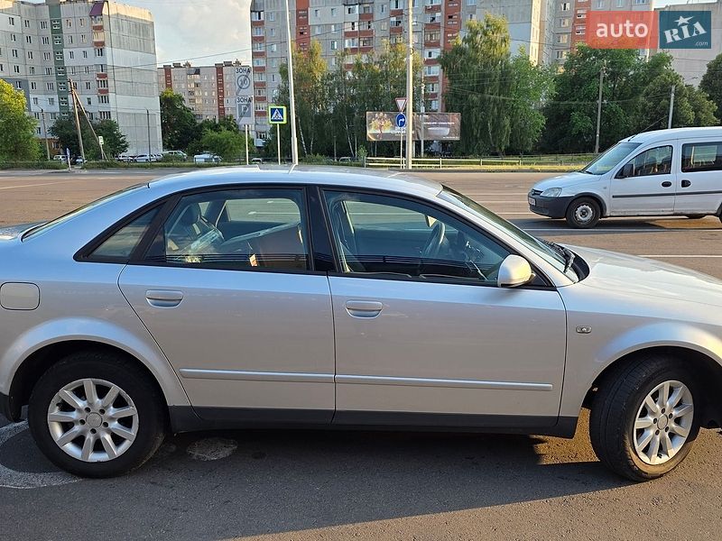 Седан Audi A4 2001 в Чернигове