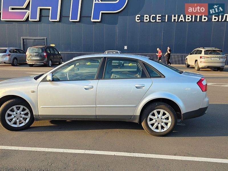 Седан Audi A4 2001 в Чернигове