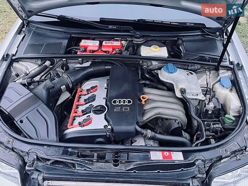 Седан Audi A4 2004 в Липовой Долине