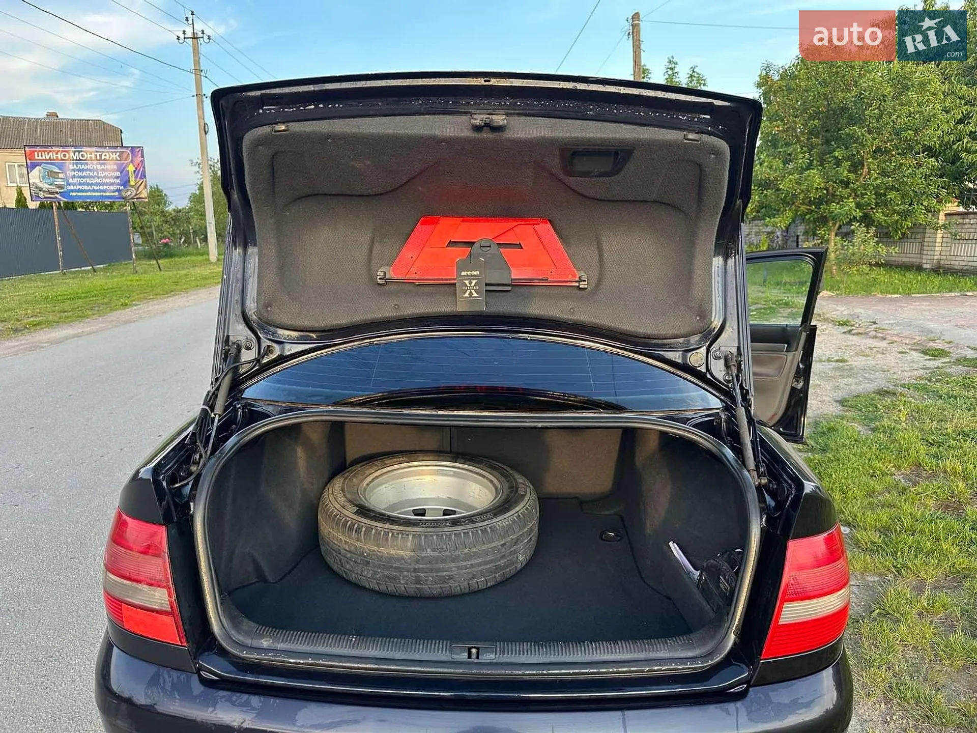 Audi A4 2000 VIN WAUZZZ8DZYA175757 фото оголошення 2 з 12