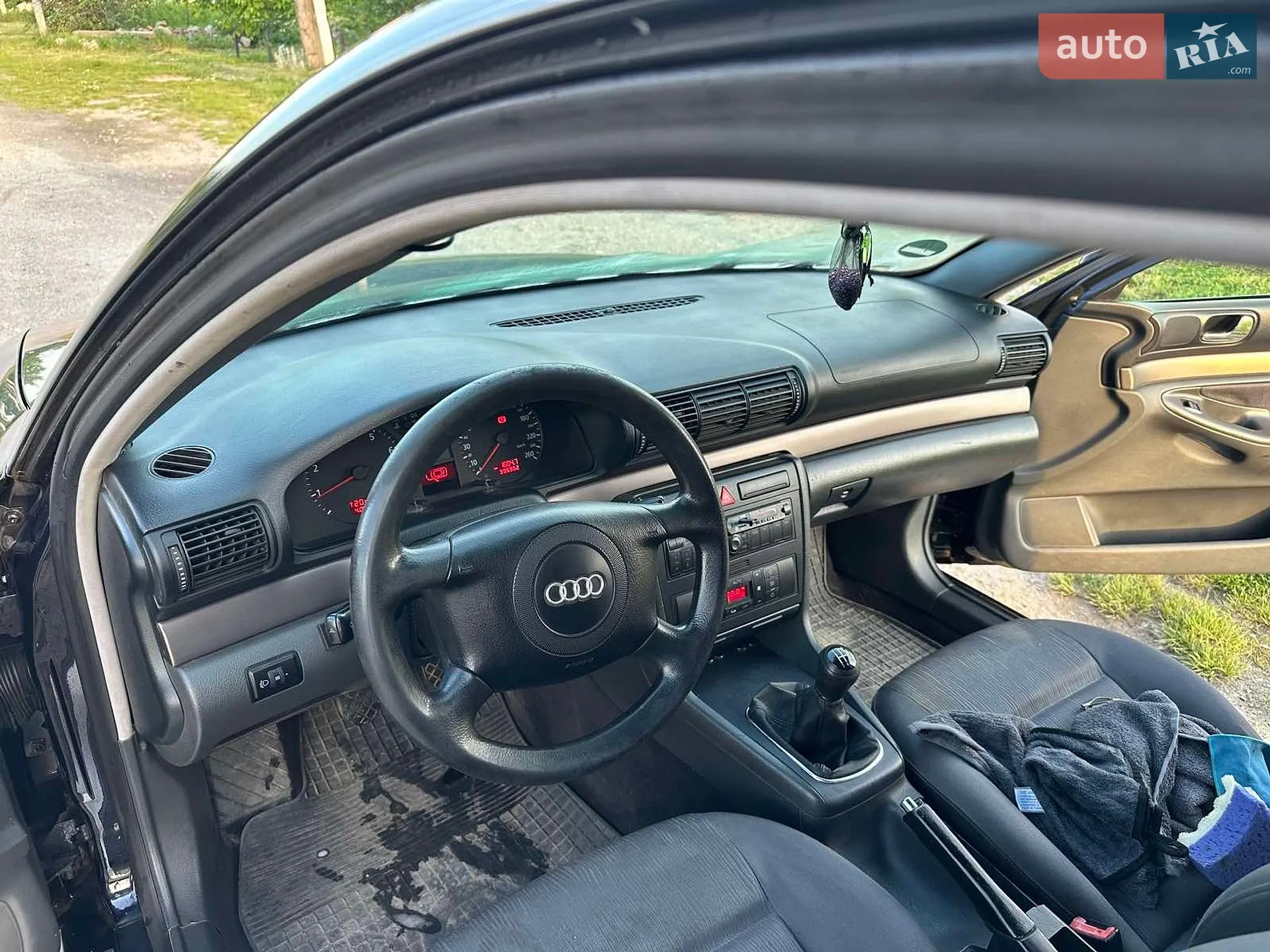 Audi A4 2000 VIN WAUZZZ8DZYA175757 фото оголошення 9 з 12