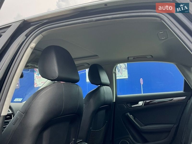 Седан Audi A4 2013 в Нововолынске