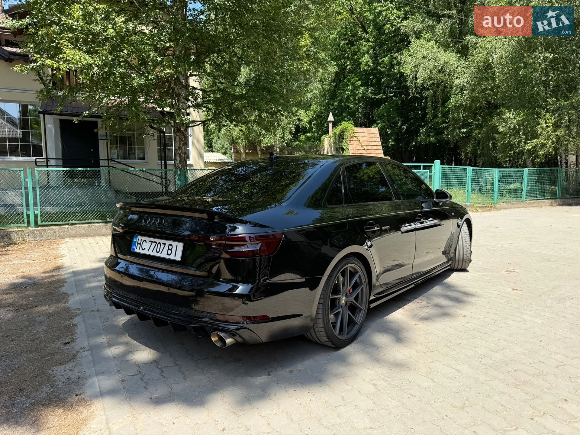 Audi A4 2015 VIN WAUENAF47HN001083 фото оголошення 6 з 16