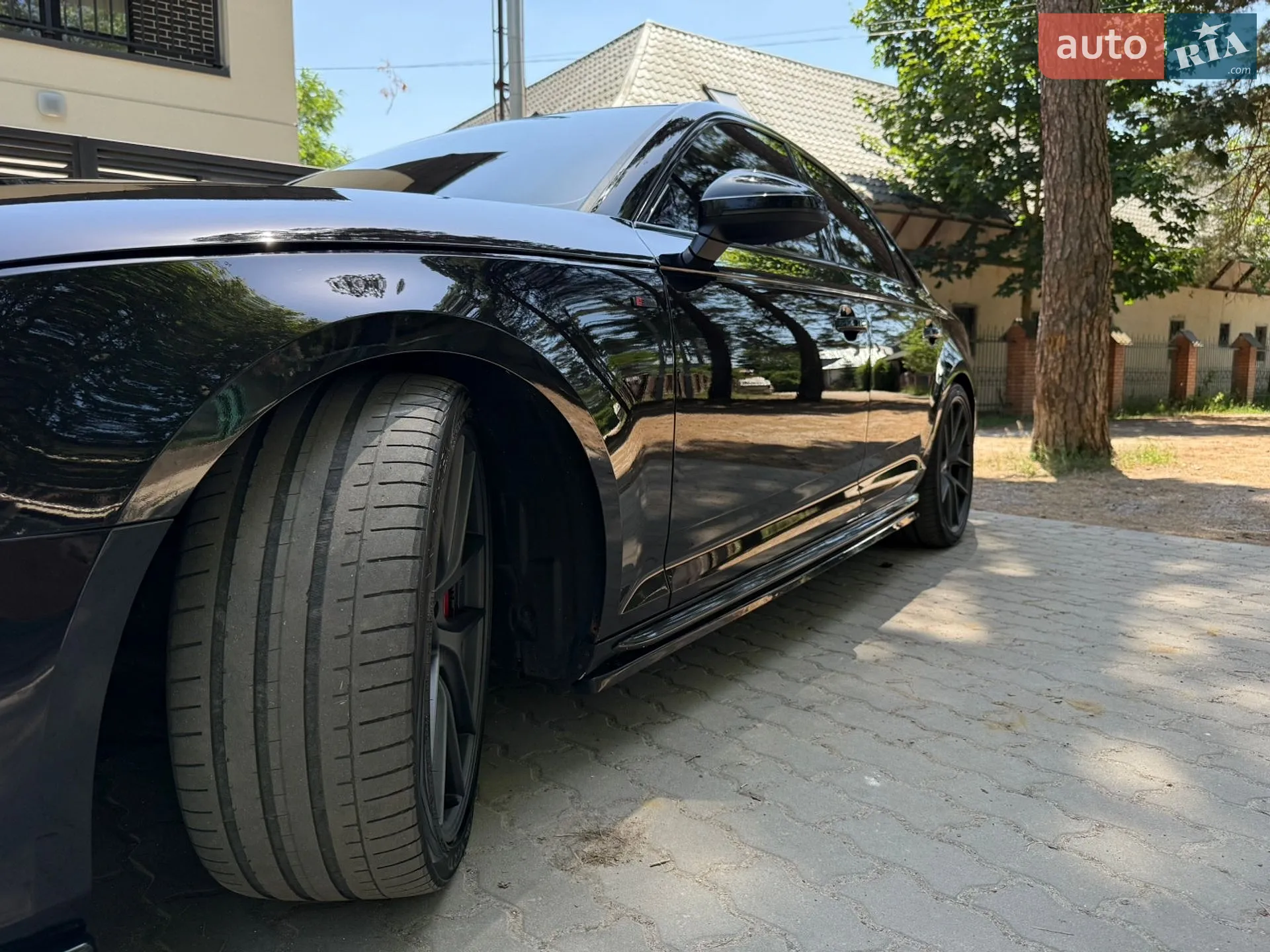 Audi A4 2015 VIN WAUENAF47HN001083 фото оголошення 8 з 16