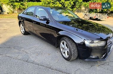 Седан Audi A4 2013 в Києві